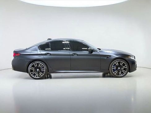 Used 2023 BMW M5 image 30