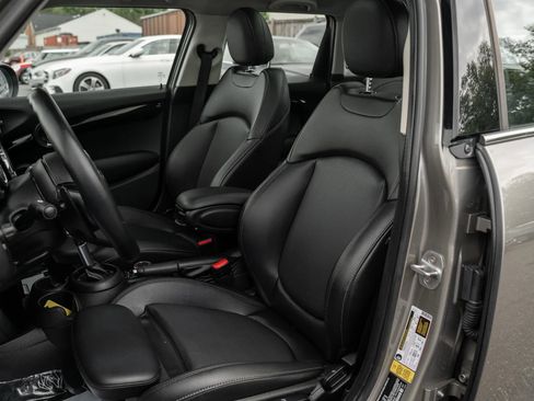 Used 2019 MINI Cooper S FWD image 8