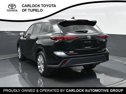 Used 2024 Toyota Highlander Limited image 10