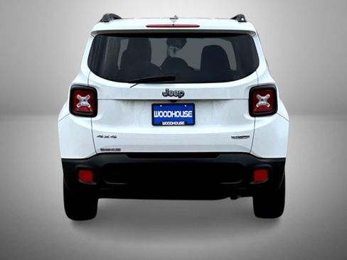 Used 2016 Jeep Renegade Latitude image 6