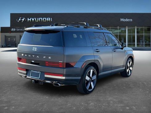 Used 2025 Hyundai Santa Fe Limited image 4