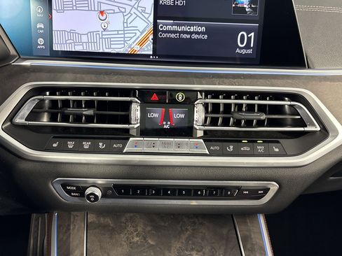 Used 2022 BMW X5 xDrive45e w/ M Sport Package AWD/4WD image 28