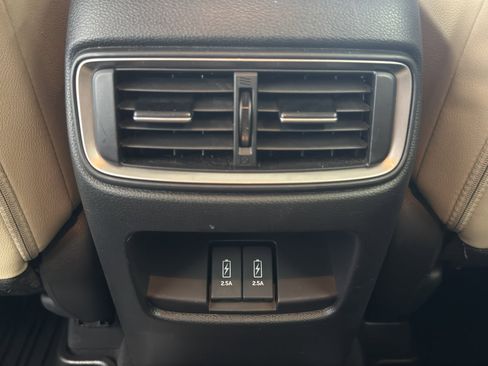 Used 2018 Honda CR-V Touring image 30