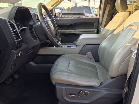 Used 2019 Ford Expedition Limited RWD image 11
