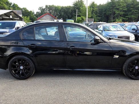 Used 2011 BMW 328i xDrive Sedan AWD/4WD image 18