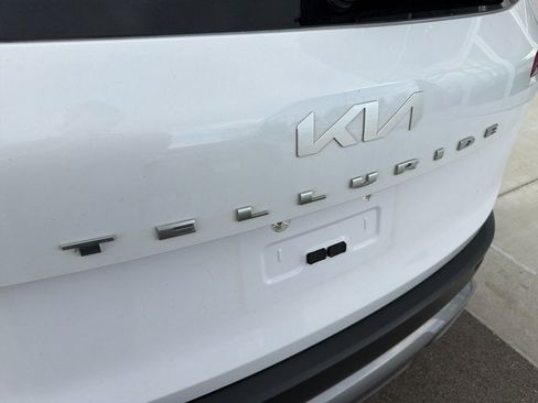 Certified 2022 Kia Telluride S AWD/4WD image 4
