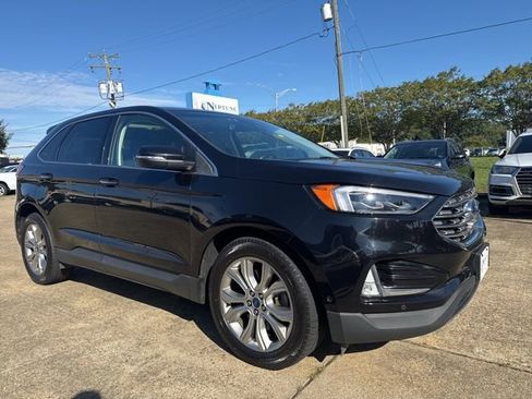 Used 2019 Ford Edge Titanium w/ Equipment Group 301A image 3