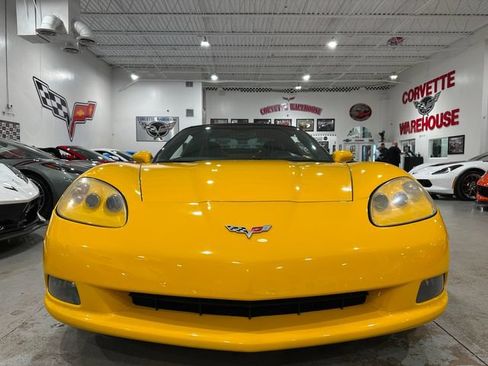Used 2005 Chevrolet Corvette Convertible w/ Preferred Equipment Group RWD image 28