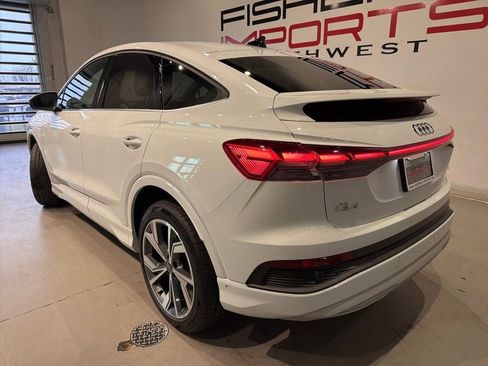 Used 2022 Audi Q4 e-tron Prestige AWD/4WD image 5
