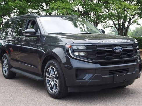 Certified 2025 Ford Expedition Active AWD/4WD image 1