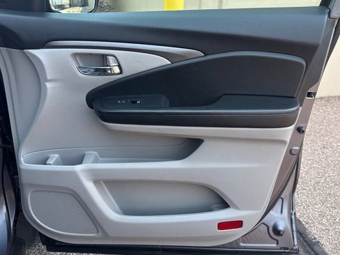 Used 2020 Honda Pilot EX image 27