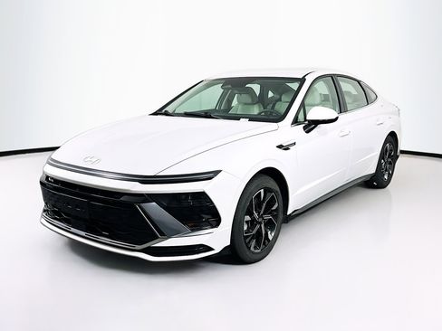 Used 2025 Hyundai Sonata SEL image 3