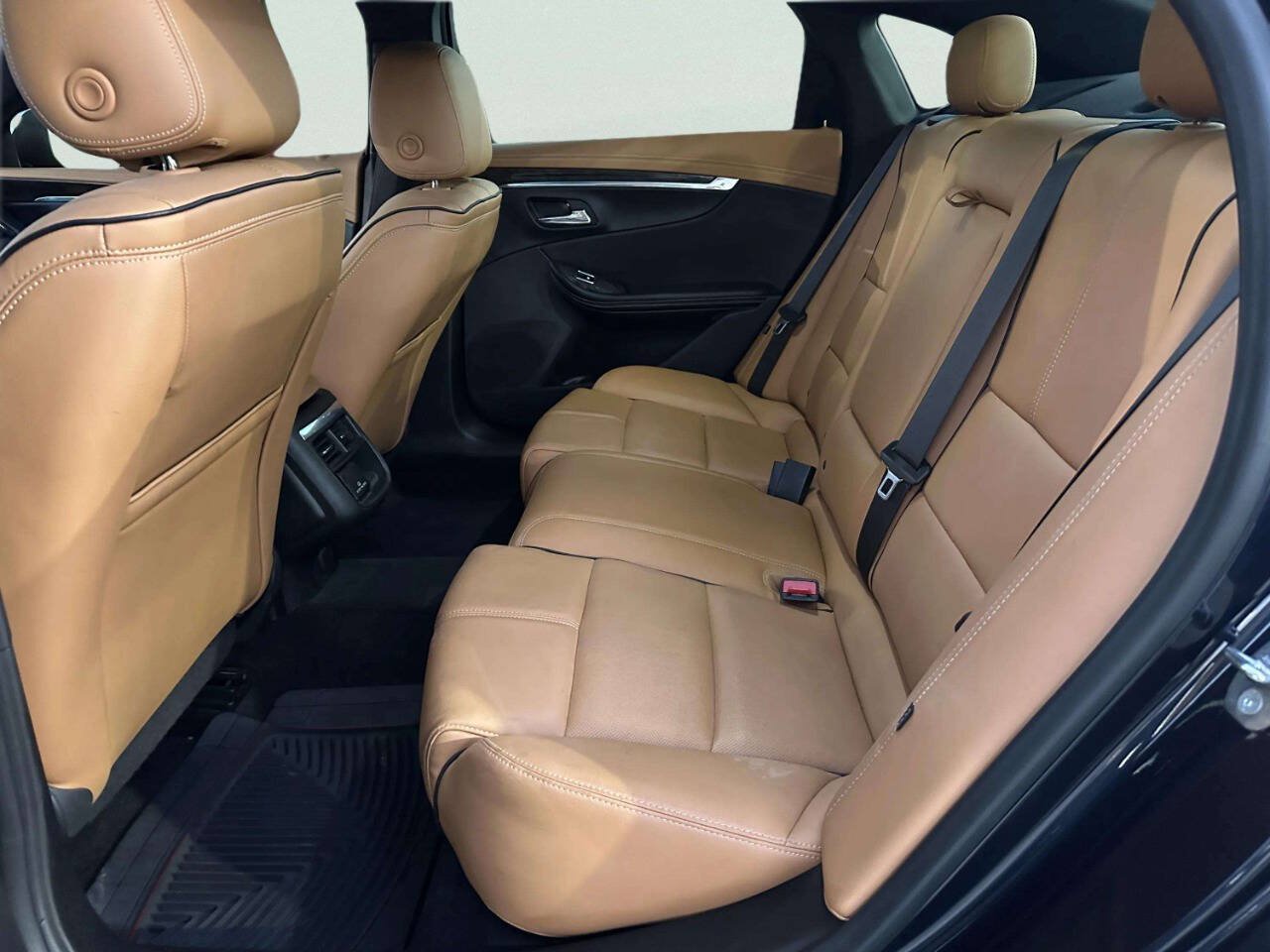 Used 2015 Chevrolet Impala LTZ FWD image 10