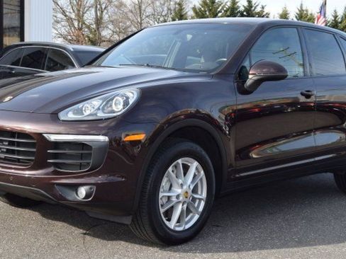 Used 2016 Porsche Cayenne image 3