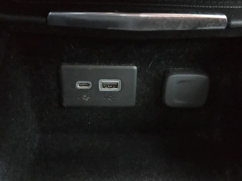 Used 2020 Cadillac XT4 Premium Luxury image 31