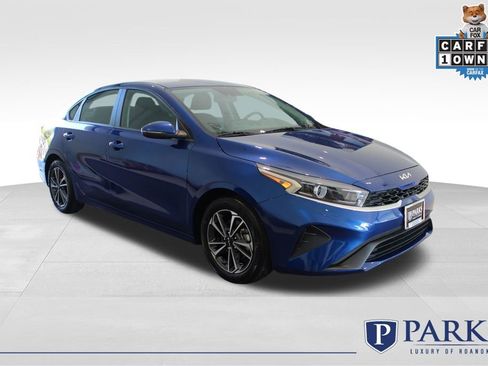 Used 2024 Kia Forte LXS w/ LXS Technology Package FWD image 1