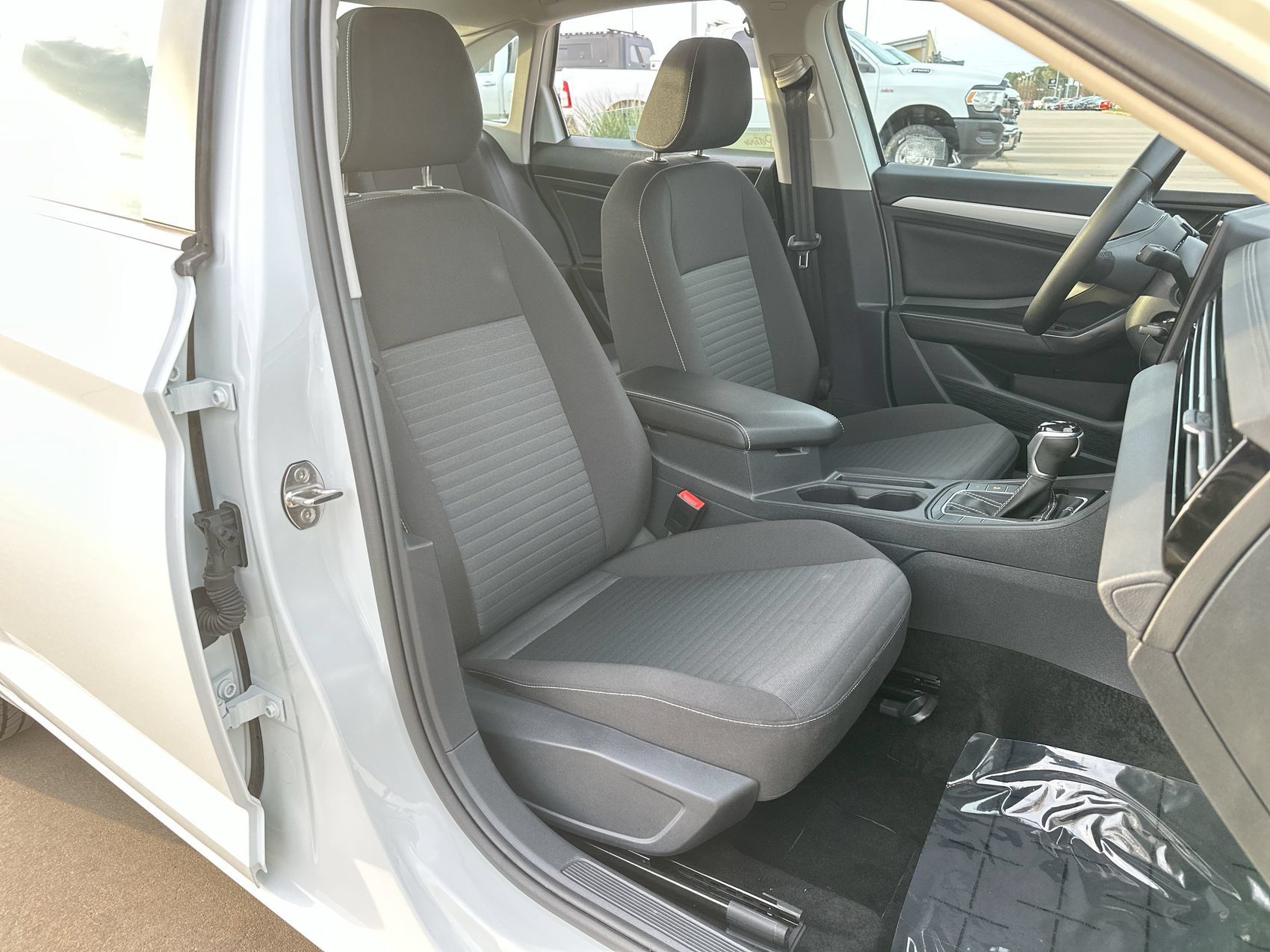 Used 2025 Volkswagen Jetta S FWD image 21