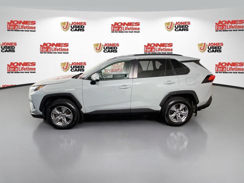 Certified 2022 Toyota RAV4 XLE w/ Convenience Package AWD/4WD image 15