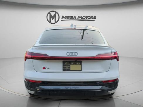 Used 2024 Audi Q8 e-tron Premium Plus w/ Premium Plus Package AWD/4WD image 6