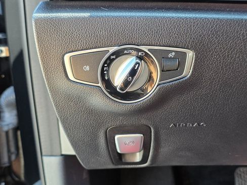 Used 2018 Mercedes-Benz E 300 image 33