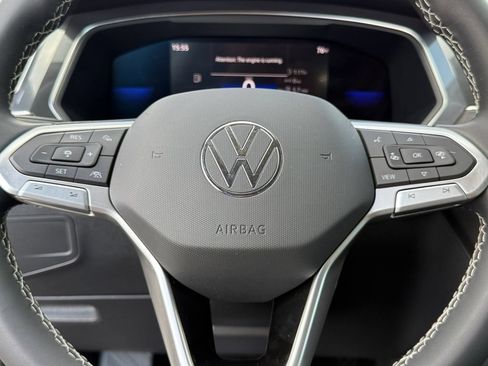 Used 2023 Volkswagen Tiguan SE FWD image 20