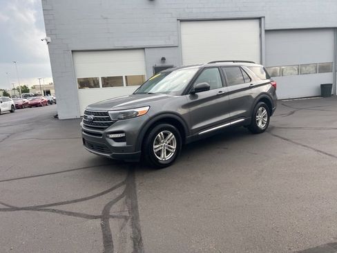Used 2023 Ford Explorer XLT w/ Equipment Group 202A image 17