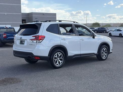 Used 2024 Subaru Forester Premium AWD/4WD image 7
