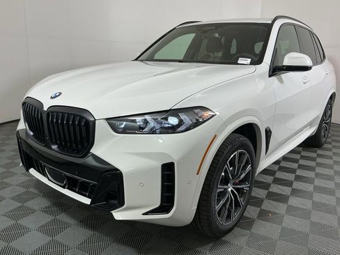 New 2026 BMW X5 xDrive40i w/ M Sport Package image 2
