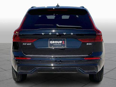 Used 2026 Volvo XC60 B5 Ultra w/ Protection Package Premier image 5