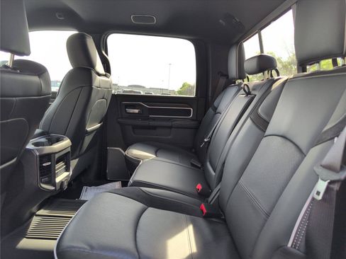 New 2026 RAM 2500 Laramie AWD/4WD image 35