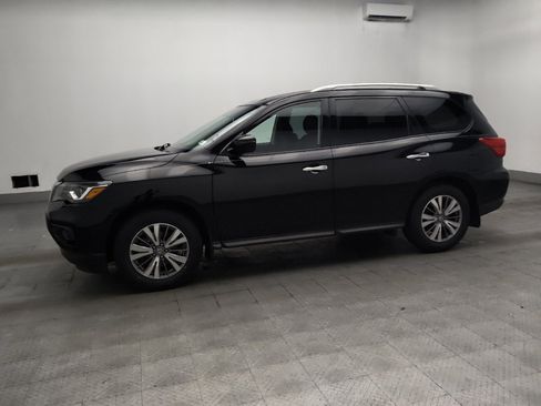 Used 2020 Nissan Pathfinder S FWD image 2