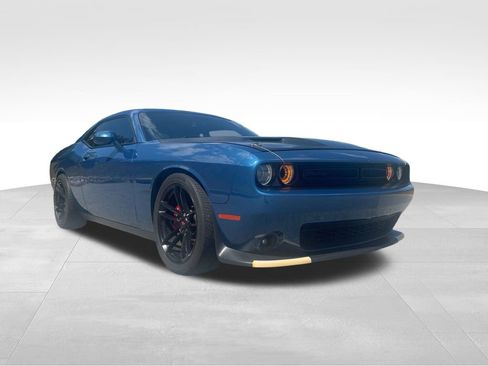 Used 2021 Dodge Challenger SXT w/ Blacktop Package image 3