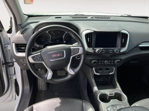 Certified 2022 GMC Terrain SLT AWD/4WD image 10