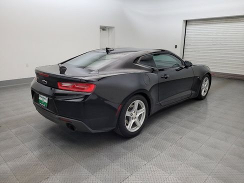 Used 2017 Chevrolet Camaro LT RWD image 9