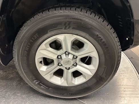 Used 2022 Toyota 4Runner SR5 image 28