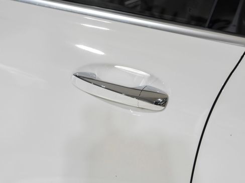 Used 2023 Mercedes-Benz GLB 250 w/ Premium Package image 46