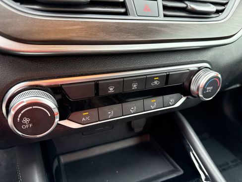 Used 2023 Nissan Altima 2.5 SV image 16