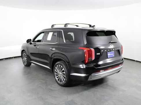 Used 2023 Hyundai Palisade Calligraphy image 4