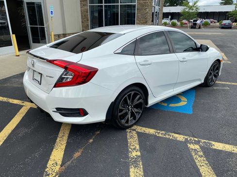 Used 2019 Honda Civic Sport image 4
