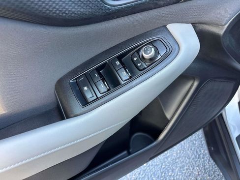 Used 2025 Subaru Outback Premium image 18