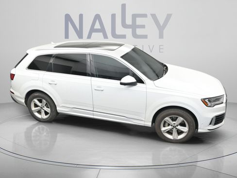 Used 2023 Audi Q7 3.0T Premium w/ Convenience Package AWD/4WD image 17