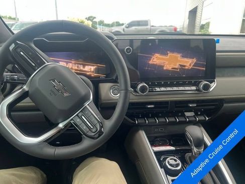 Used 2026 Chevrolet Colorado ZR2 w/ Technology Package AWD/4WD image 11