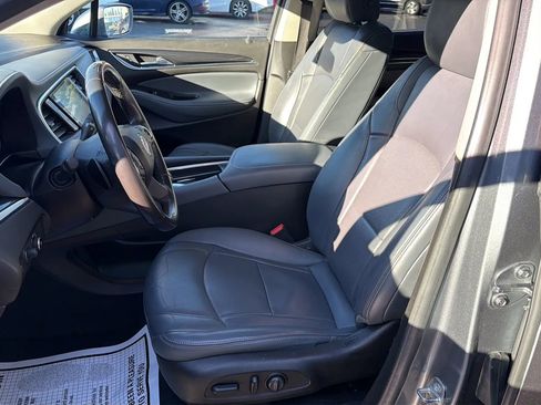 Used 2019 Buick Enclave Essence image 9