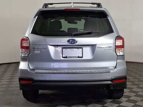 Used 2017 Subaru Forester 2.5i Premium AWD/4WD image 8