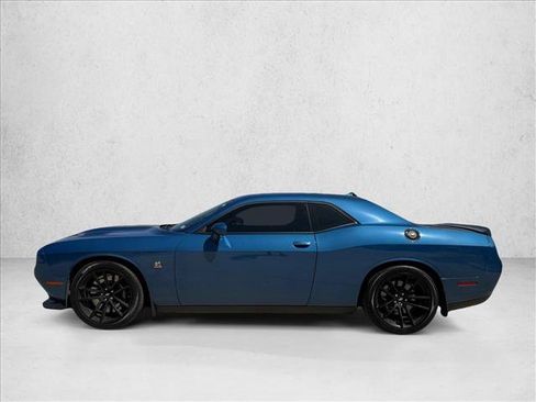 Used 2022 Dodge Challenger R/T Scat Pack w/ Dynamics Package RWD image 9