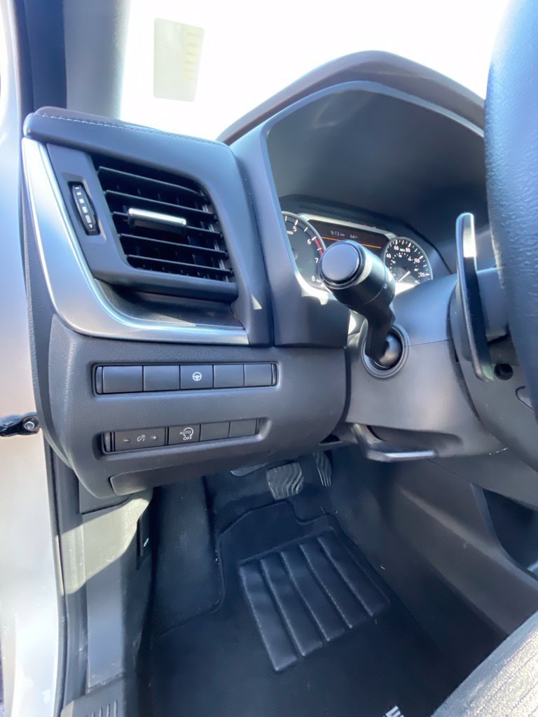 Used 2023 Nissan Rogue SV FWD image 13