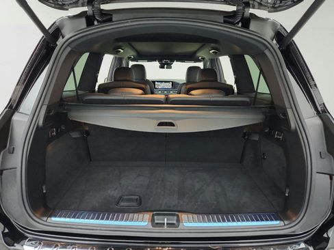 Used 2025 Mercedes-Benz GLS 450 4MATIC image 34