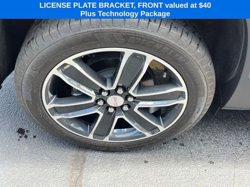 Used 2023 GMC Acadia SLT w/ Technology Package FWD image 10