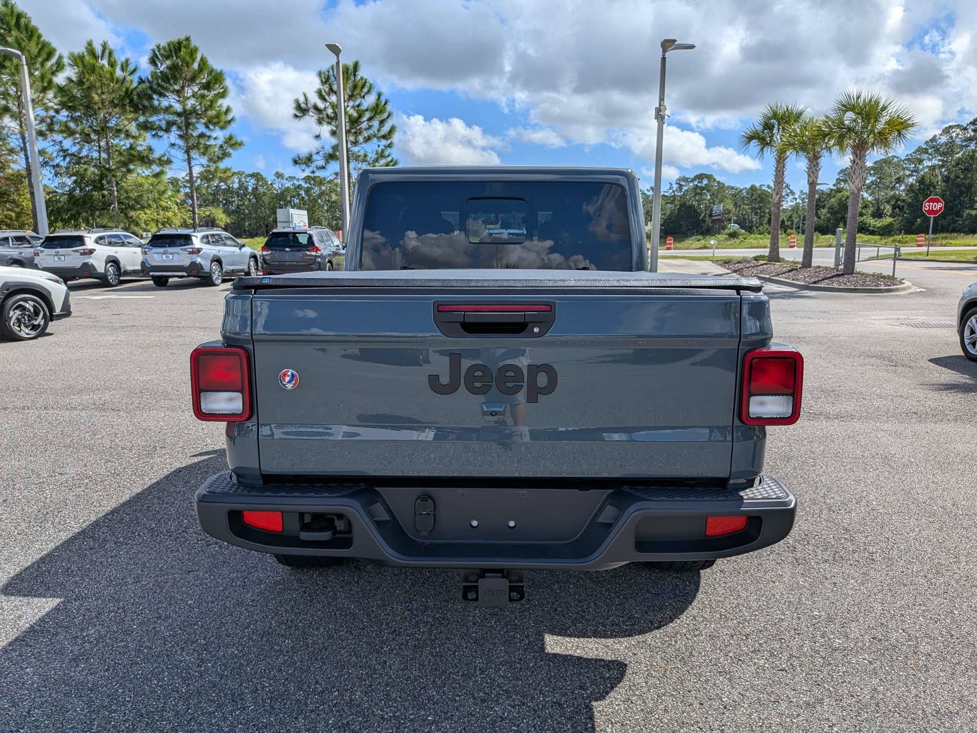 Used 2025 Jeep Gladiator Sport AWD/4WD image 5