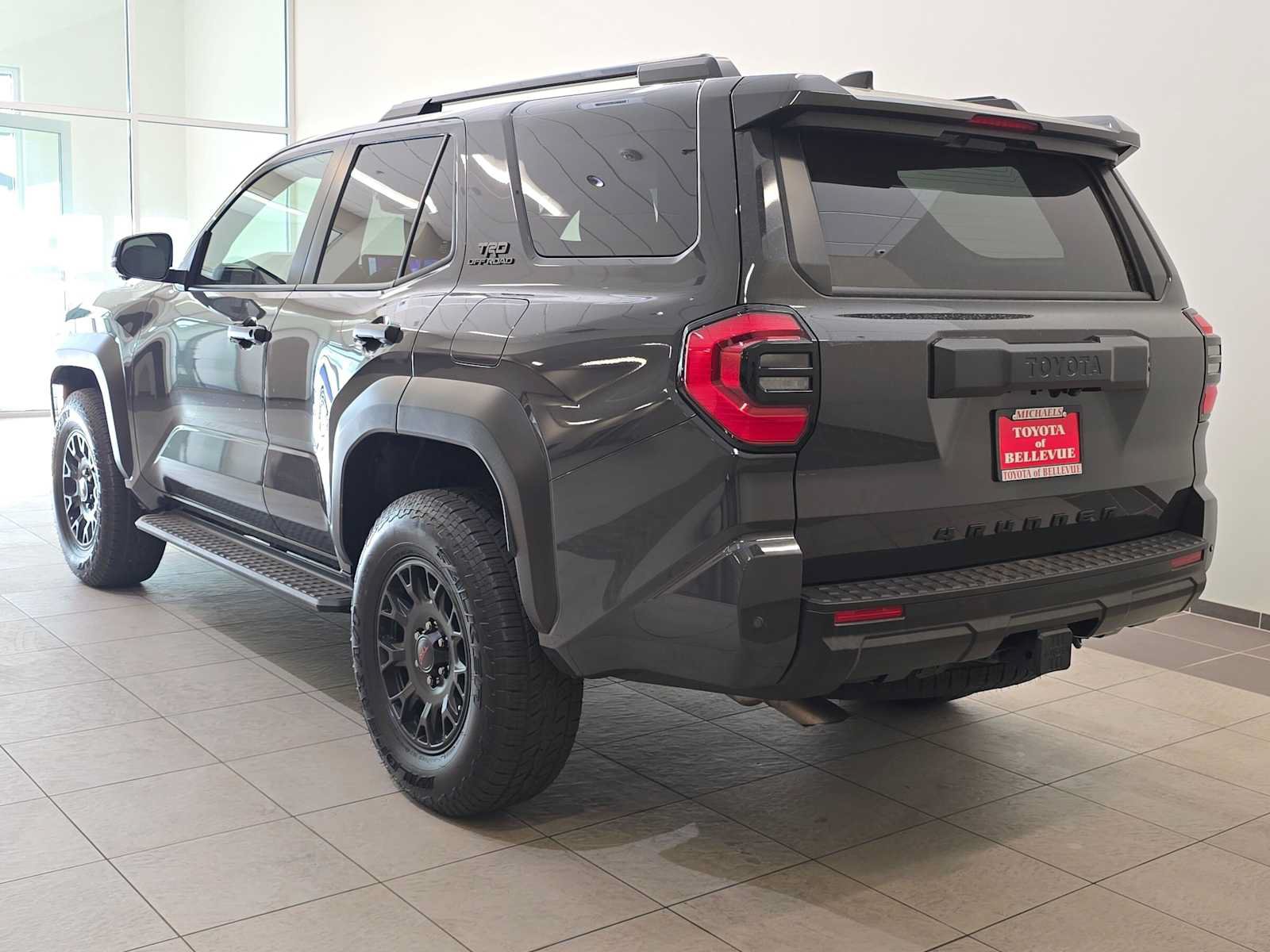 Certified 2025 Toyota 4Runner TRD Off-Road Premium AWD/4WD image 4